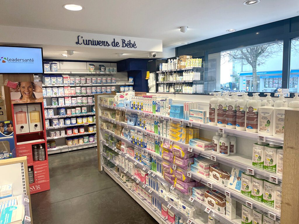 Rénovation de la pharmacie Bleuzen avec espace bébé