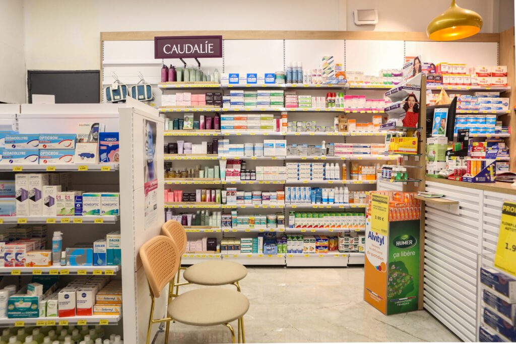 Zone comptoirs pharmacie Marseille - Agencement Proexpace