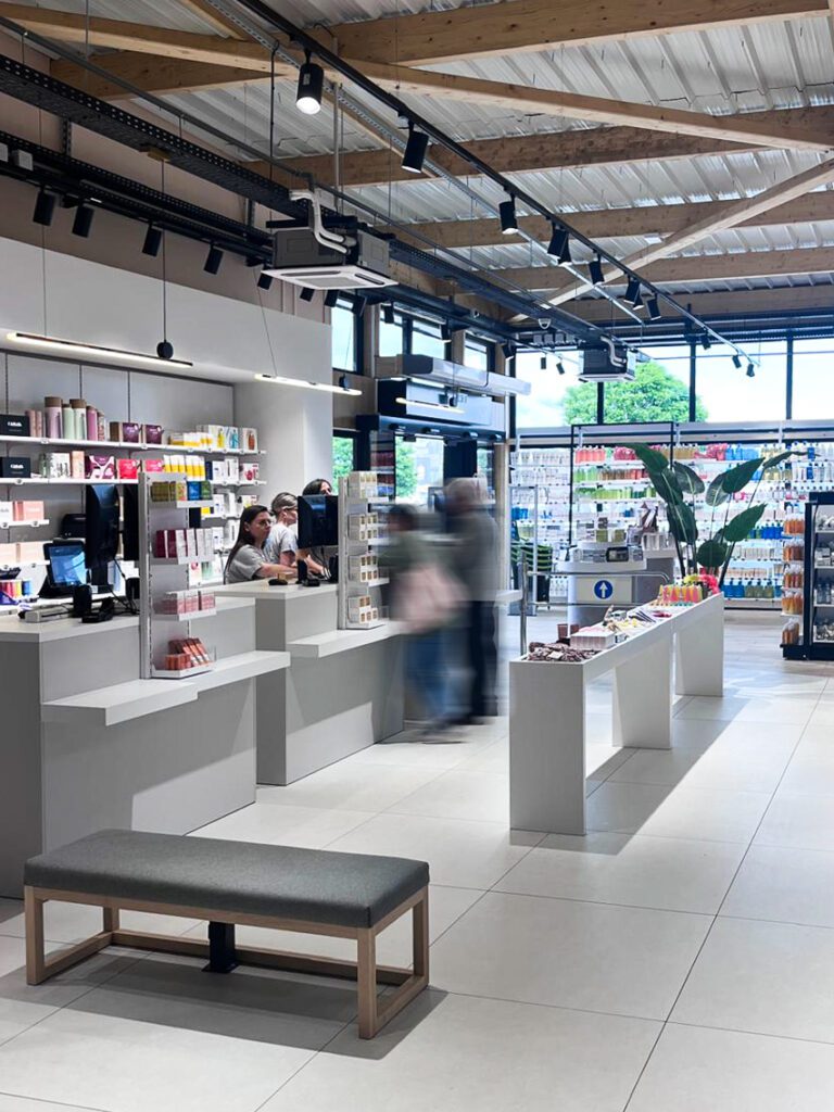 Caisse pharmacie - Agencement Proexpace