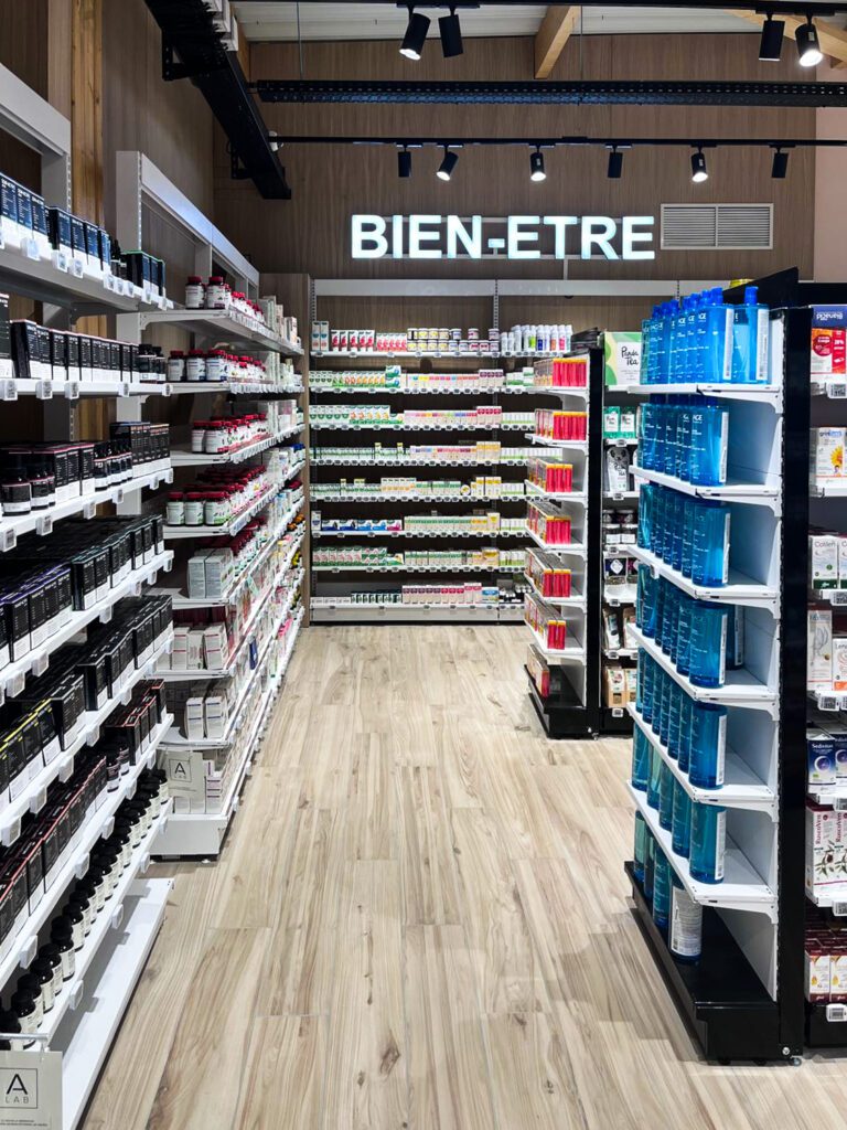 Mobilier et signalétique pharmacie