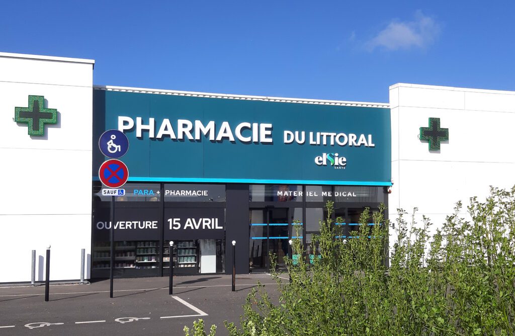Batiment exterieur Pharmacie du Littoral - Transfert réalisé par Proexpace