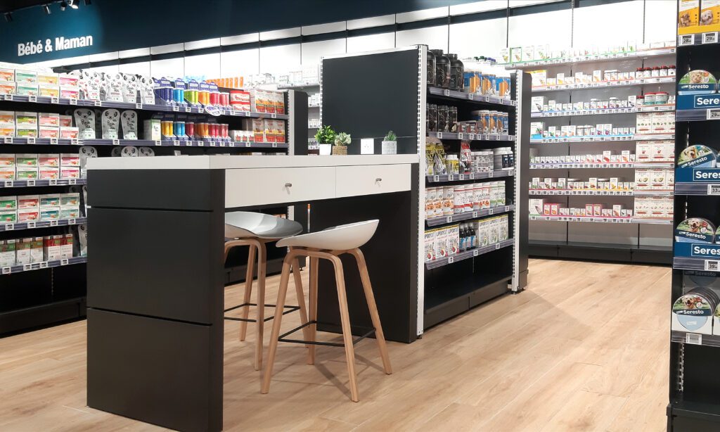 Table exposition corner beauté - Pharmacie du Littoral