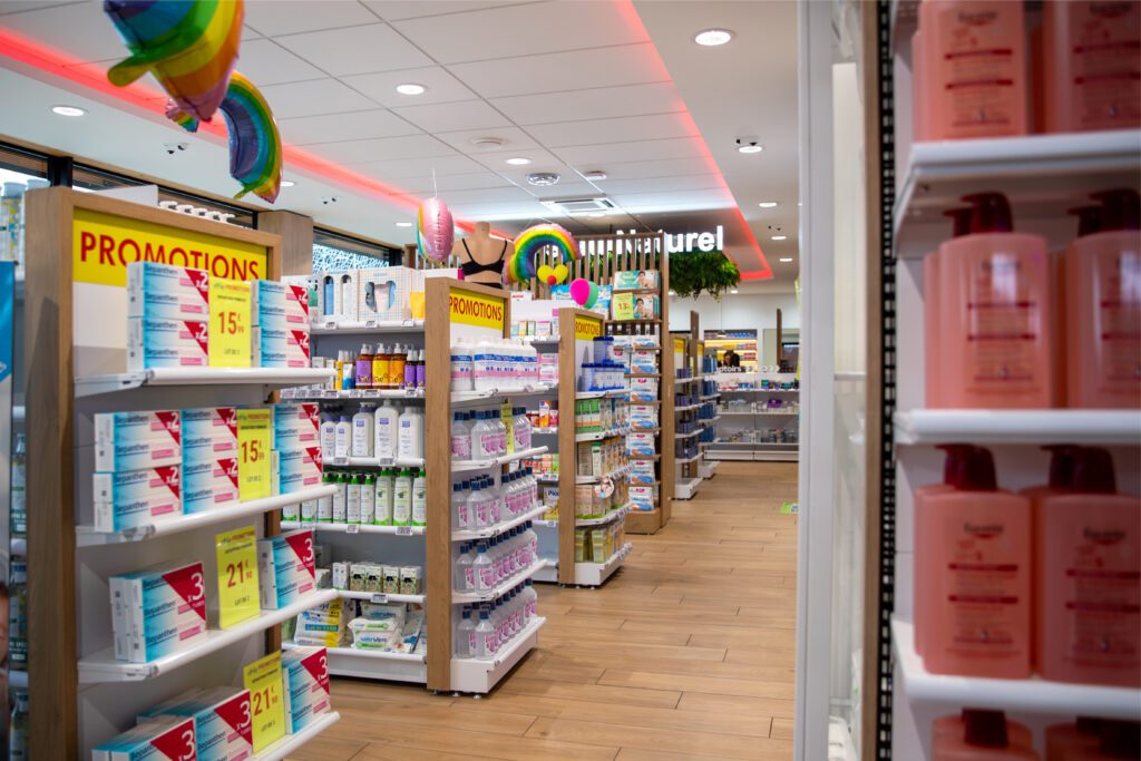 Tete de gondole arche bois - Mobilier agencement pharmacie