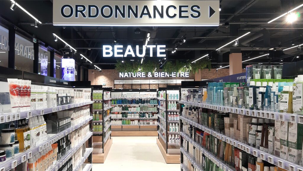 Signalétique pharmacie agencée par Proexpace