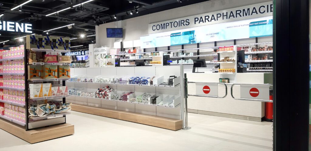 Gestion flux clients par portillon métal dans la pharmacie Creteil Soleil
