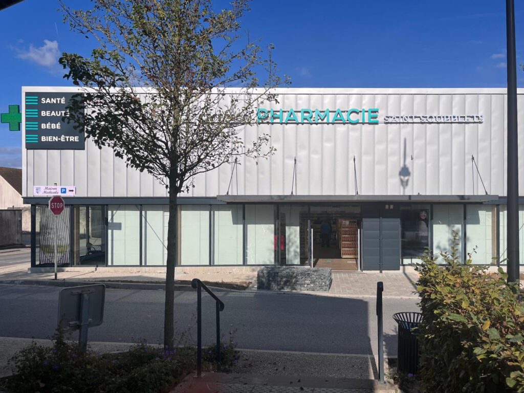 Vue exterieure du bâtiment de la pharmacie de Saint-Soupplets