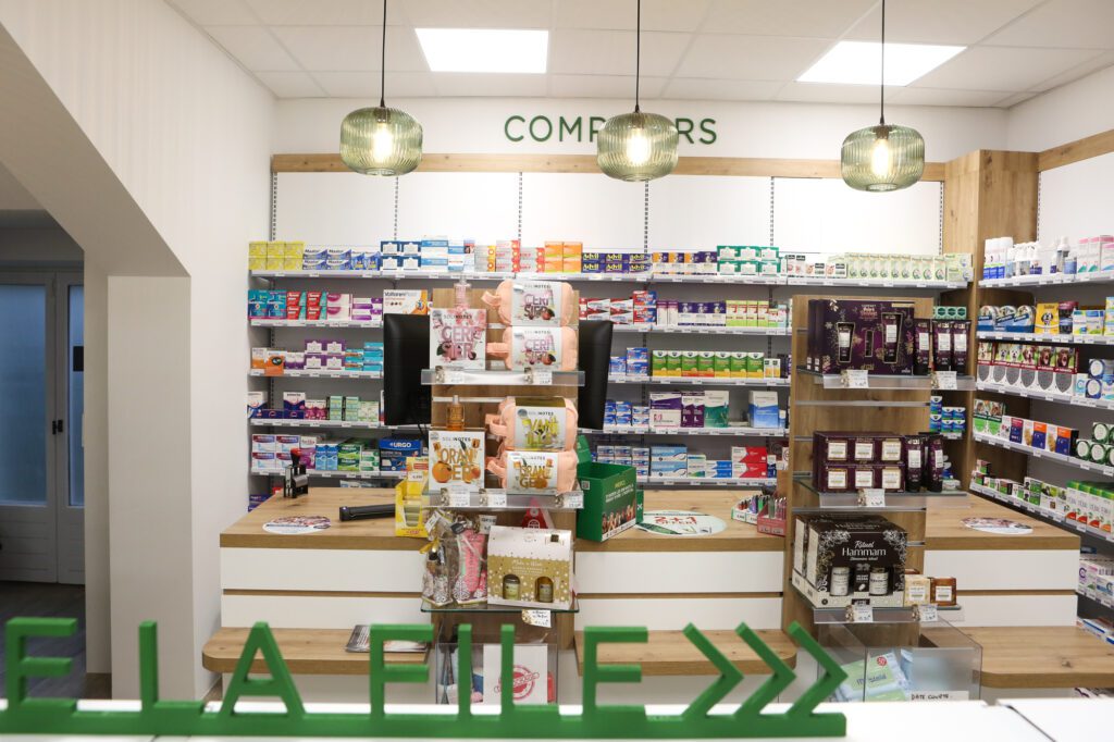 Comptoirs bois - Agencement pharmacie
