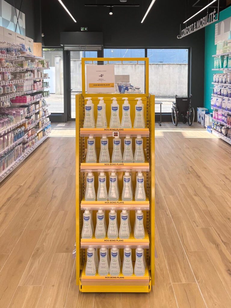 Tête de gondole mobilier pharmacie - Agencement pharmacie